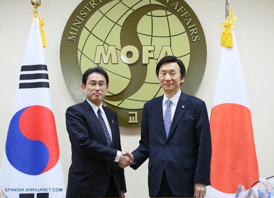 La República de Corea y Japón llegaron hoy a un acuerdo sobre el tema de las esclavas sexuales coreanas del ejército nipón en la Segunda Guerra Mundial, mientras el primer ministro japonés, Shinzo Abe, pidió oficialmente disculpas por esta atrocidad bélica.