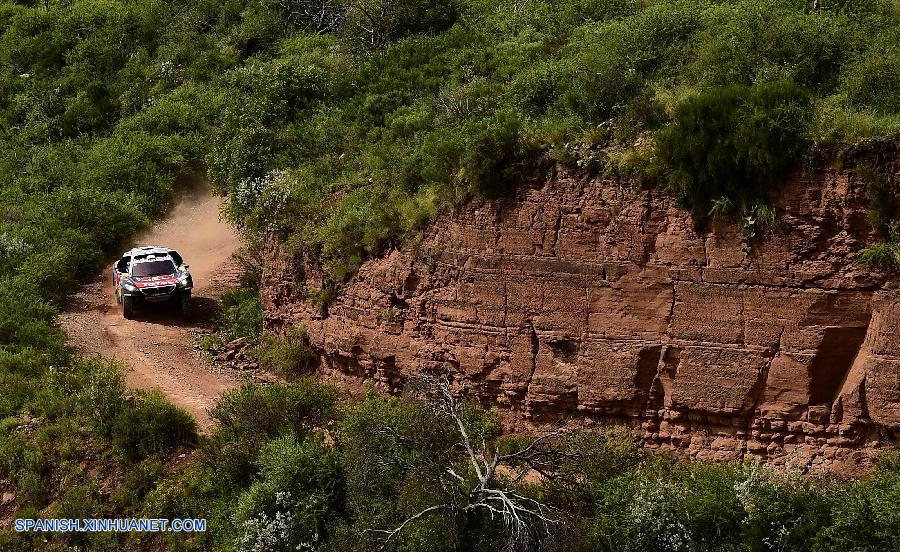 El piloto francés Sebastian Loeb (Peugeot 2008), ganador hoy de la segunda etapa de autos del Rally Dakar 2016 en el norte de Argentina, destacó el rendimiento de su coche pese a la dificultad del trazado.