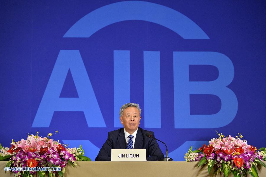El primer presidente del Banco Asiático de Inversión en Infraestructuras (BAII), Jin Liqun, se comprometió hoy domingo a adherirse al 'estándar más elevado posible' en su gestión de la nueva institución financiera multilateral.