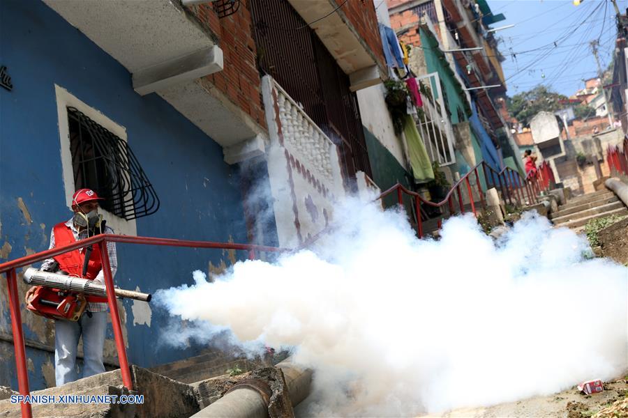 Luego de que la Organización Mundial de la Salud (OMS) decidiera este jueves convocar a un comité de emergencia sobre la situación del virus del zika, la entidad calcula que habría cerca de 4 millones de infectados con este virus en el continente americano.