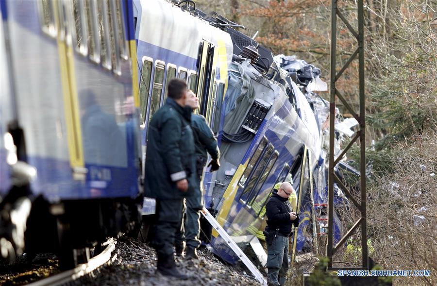 （国际）（3）德国南部发生火车相撞事故