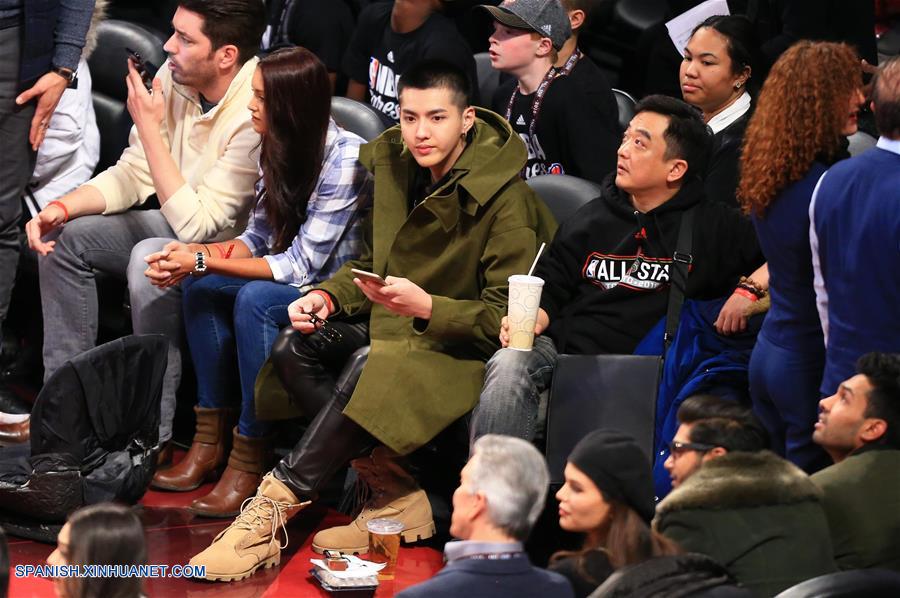 La Conferencia Oeste superó a la Este 196-173 en el primer partido de la estrellas (All-Star) de la NBA disputado fuera de Estados Unidos, concretamente en el Air Canada Center de Toronto, que además fue testigo de varios récords ofensivos.