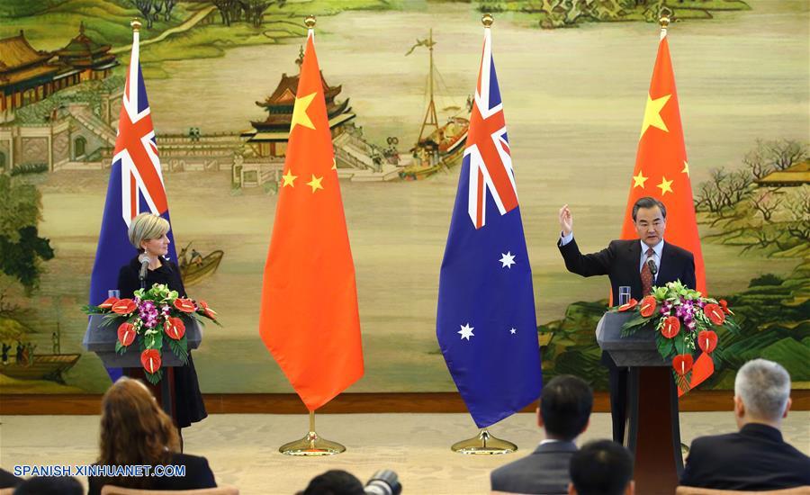 El rechazo de China al arbitraje sobre el Mar Meridional de China solicitado por Filipinas se apega a la ley, dijo a la prensa el ministro de Relaciones Exteriores de China, Wang Yi, luego de conversar en Beijing con su homóloga de Australia, Julie Bishop.