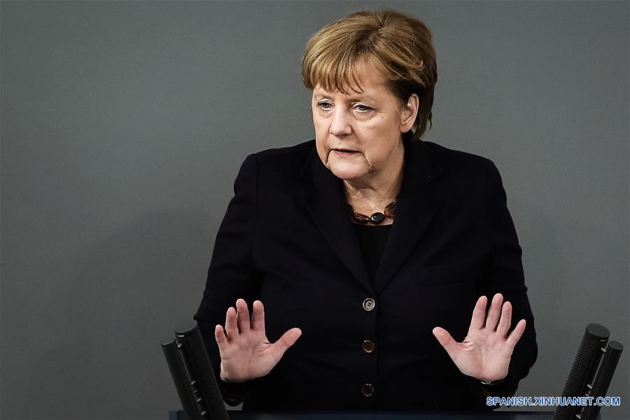 GERMANY-BERLIN-PARLIAMENT-MERKEL