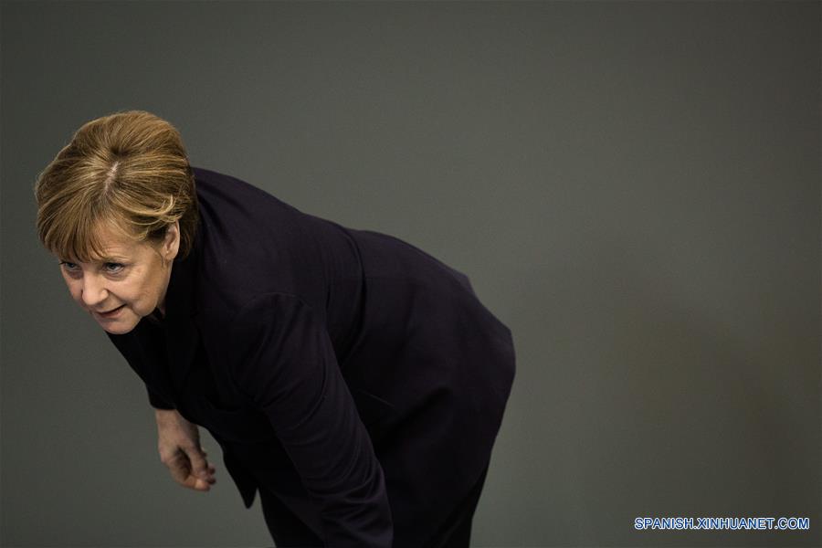 GERMANY-BERLIN-PARLIAMENT-MERKEL