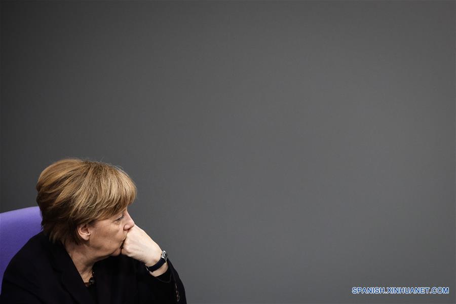 GERMANY-BERLIN-PARLIAMENT-MERKEL