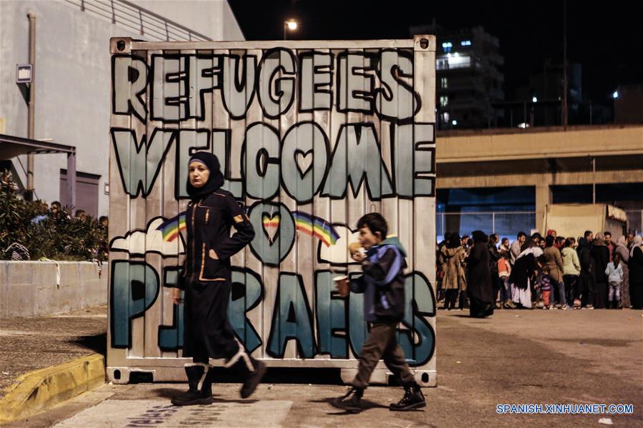 GREECE-PIRAEUS PORT-REFUGEE-ARRIVAL