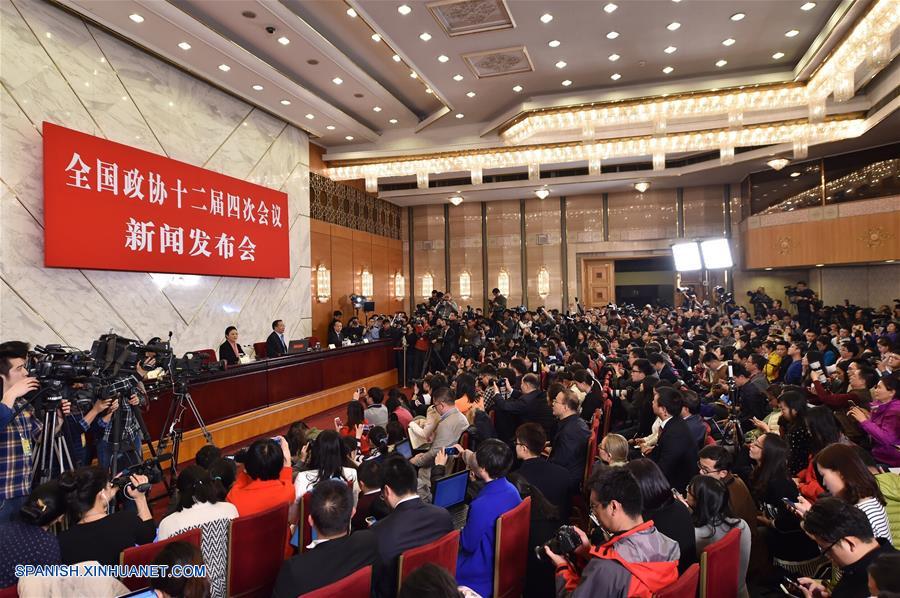 China confía en lograr un crecimiento económico a un ritmo medio alto en 2016 apoyada por sus firmes cimientos económicos y la campaña de reformas en marcha, informó un portavoz de la sesión anual del órgano asesor político del país.