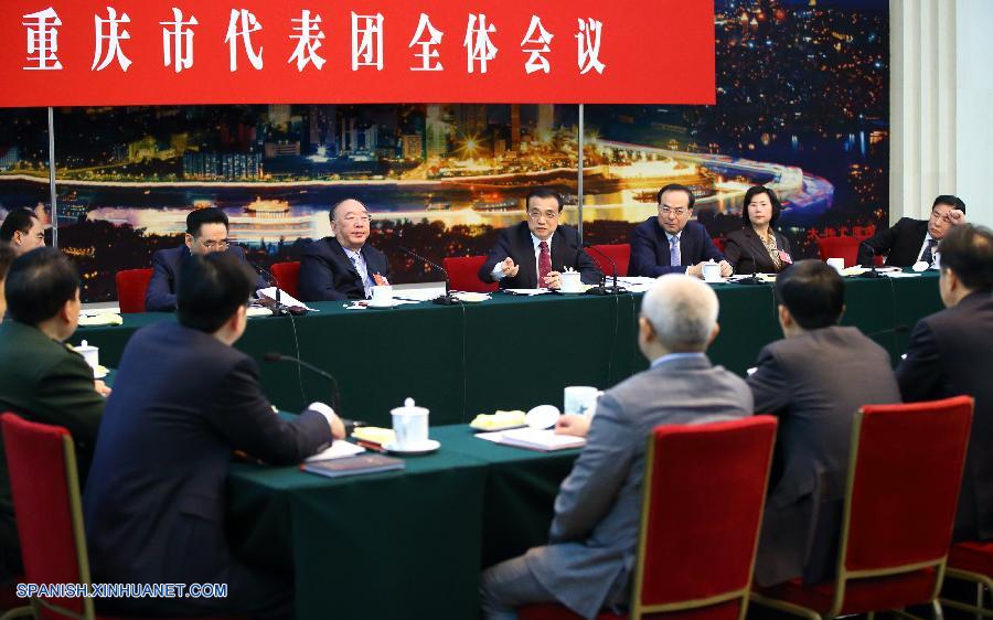 El primer ministro de China, Li Keqiang, y otros líderes chinos se reunieron hoy con legisladores nacionales para deliberar acerca del informe sobre la labor del gobierno y subrayaron la reforma y el desarrollo.
