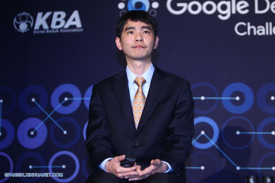 La histórica partida de Go, antiguo juego de mesa chino, entre el programa informático de Google AlphaGo y el gran maestro surcoreano Lee Sedol terminó este martes con la victoria en el duelo definitivo de la inteligencia artificial, que se impuso por 4-1 en el global de la serie al mejor de cinco.