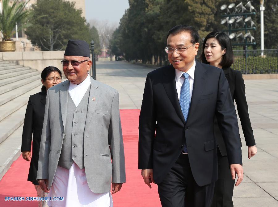 El primer ministro chino, Li Keqiang, mantuvo hoy lunes conversaciones con su homólogo nepalés, K.P. Sharma Oli, y ambos acordaron expandir la cooperación recíproca entre ambos países en busca del desarrollo común.