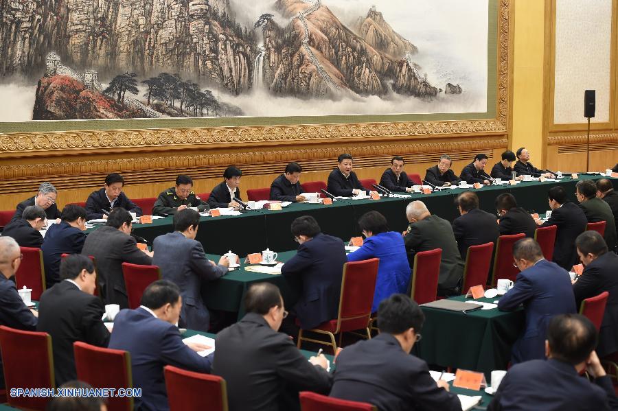 El presidente chino, Xi Jinping, instó hoy martes al desarrollo coordinado de la seguridad del ciberespacio y la informatización, así como a que se logren avances en materia de tecnología núcleo de internet.