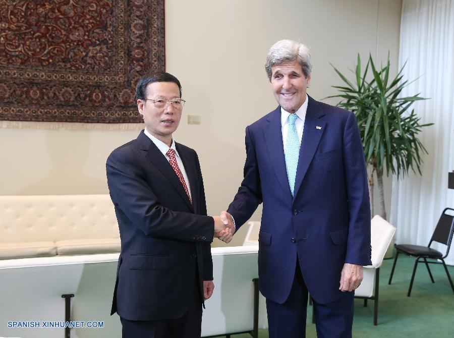 El vice primer ministro de China Zhang Gaoli celebró el viernes encuentros por separado con el presidente francés, Francois Hollande, y el secretario de Estado norteamericano, John Kerry, abogando por la plena implementación del Acuerdo de París sobre el cambio climático.