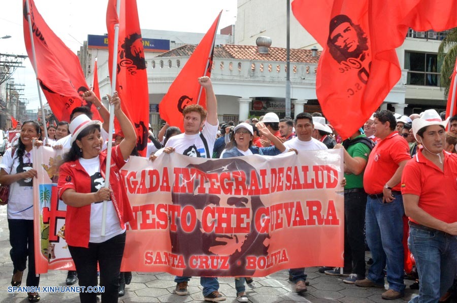 Bolivia: Marcha para conmemorar el Día Internacional del Trabajo encabezada por el presidente boliviano en Santa Cruz