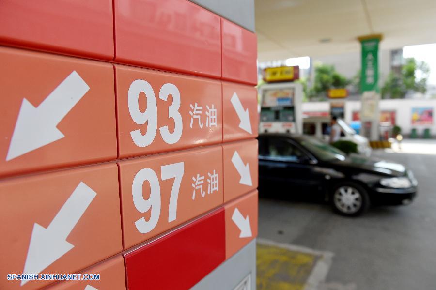 China elevará los precios de combustibles al por menor desde el jueves para adaptarse al recalentamiento de los mercados internacionales, anunció hoy miércoles la Comisión Nacional de Desarrollo y Reforma (CNDR).