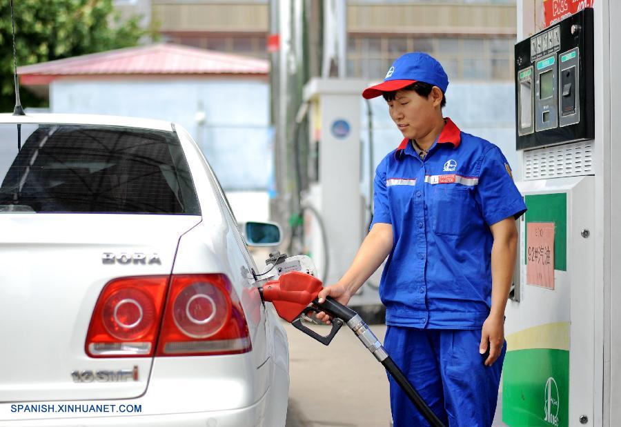 China elevará los precios al por menor de los combustibles a partir de mañana jueves para adaptarse al calentamiento del mercado global, anunció hoy miércoles la Comisión Nacional de Desarrollo y Reforma (CNDR), máximo planificador económico del país.