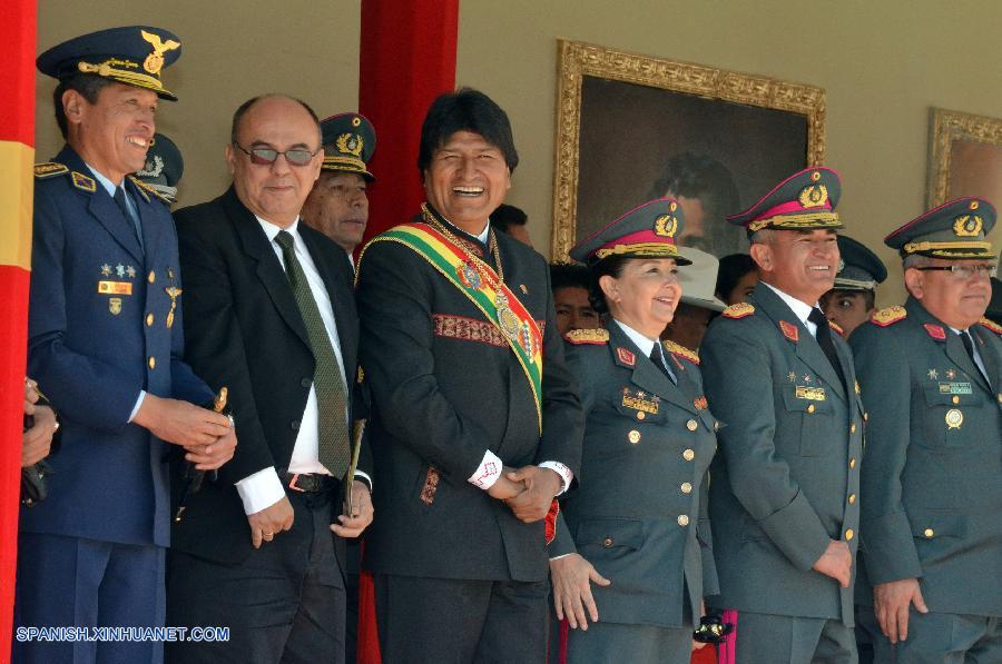 El presidente de Bolivia, Evo Morales, reconoció hoy el aporte de las Fuerzas Armadas al desarrollo de Bolivia y a las políticas nacionales que implementa su gobierno desde 2006.