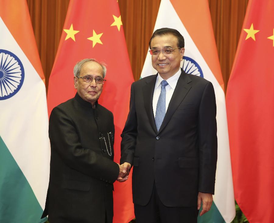 Mukherjee tambi&eacute;n se reuni&oacute; hoy con el primer ministro chino Li Keqiang y con el m&aacute;ximo legislador Zhang Dejiang.