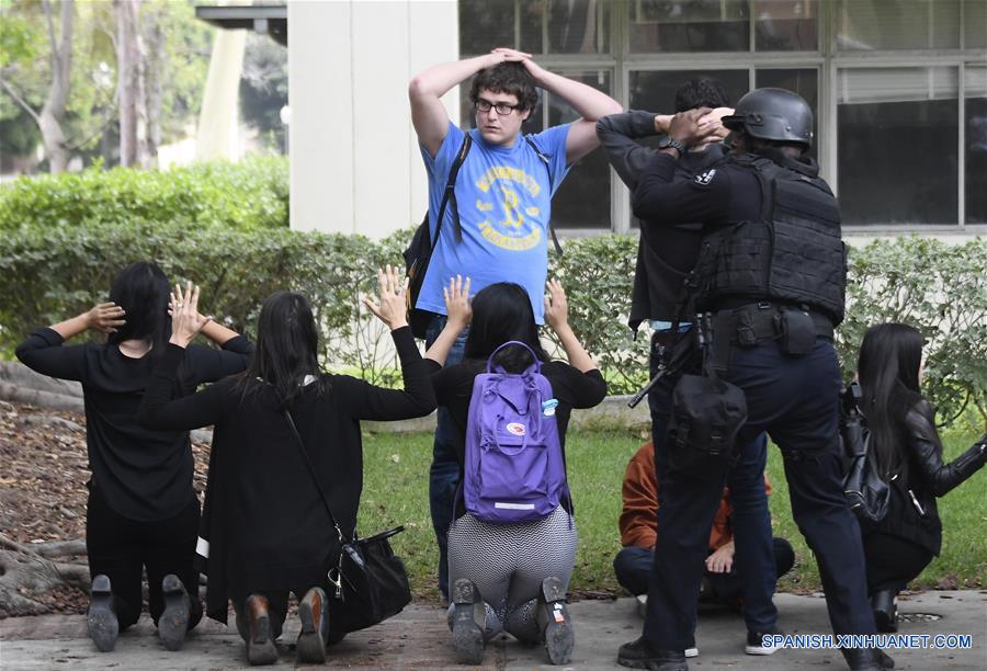 (12)EEUU-LOS ANGELES-SEGURIDAD-VIOLENCIA