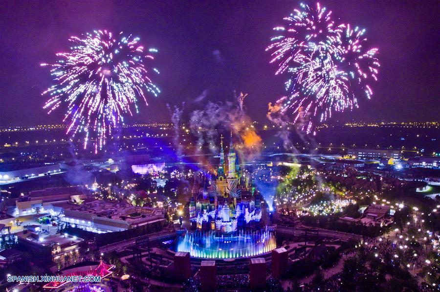 El Disneylandia de Shanghai comenz&oacute; el lunes el conteo de 10 d&iacute;as para su apertura oficial que se llevara a cabo el 16 de junio.