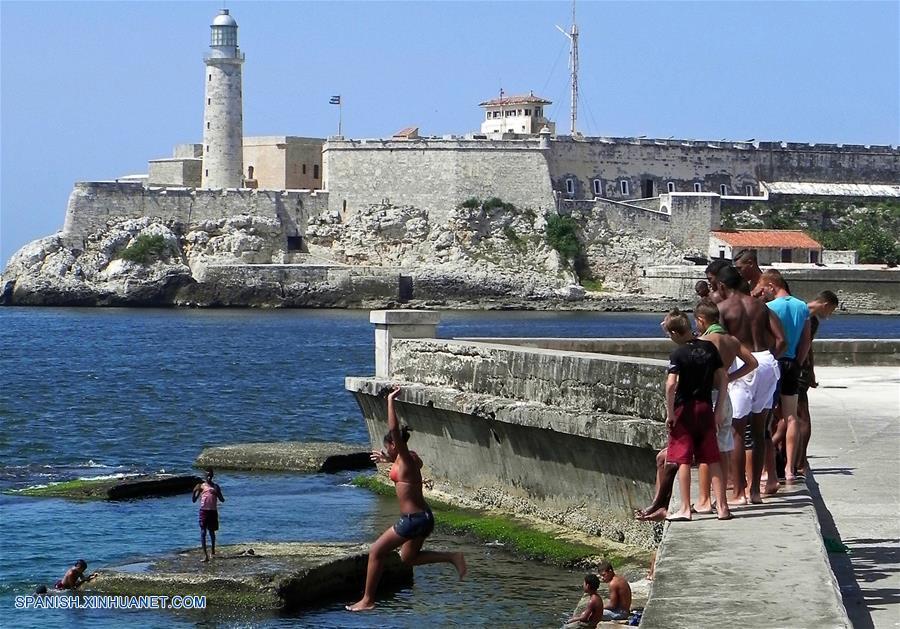 De acuerdo con la directora de Comunicación del Ministerio de Turismo de Cuba, Janet Ayala, el 7 de junio la ciudad de La Habana recibirá el nombramiento oficial de Ciudad Maravilla del Mundo de parte de la Fundación Siete Nuevas Maravillas (New 7 Wonders).