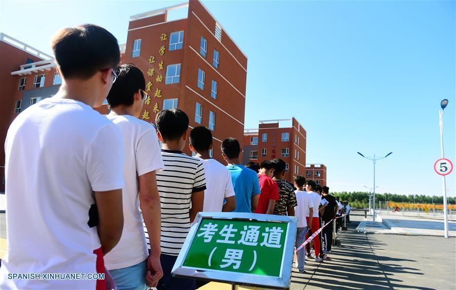 El Examen Nacional de Admisi&oacute;n a la Educaci&oacute;n Superior, que dura entre dos o tres d&iacute;as en distintas regiones, empez&oacute; el martes.