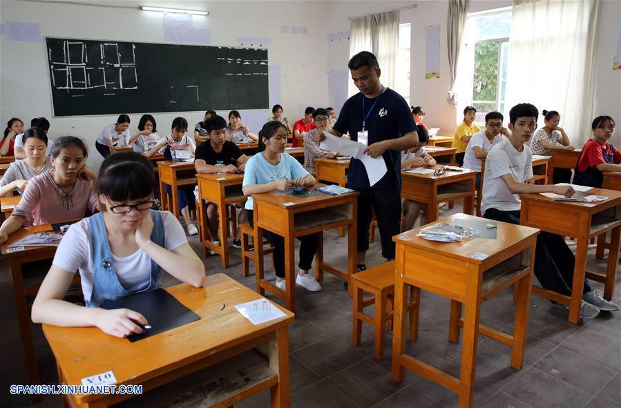 El Examen Nacional de Admisi&oacute;n a la Educaci&oacute;n Superior, que dura entre dos o tres d&iacute;as en distintas regiones, empez&oacute; el martes.