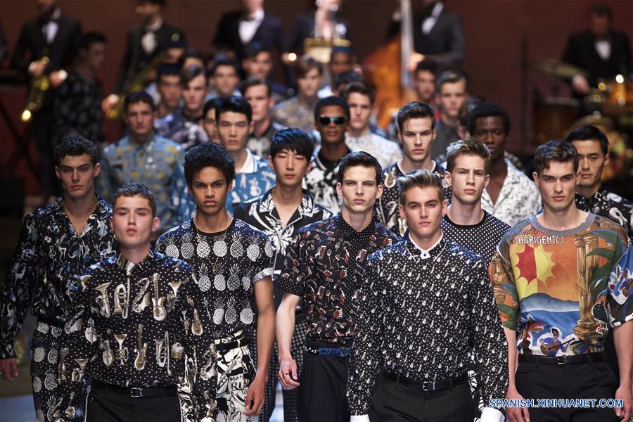 (10)ITALIA-MILAN-MODA-SEMANA MODA 