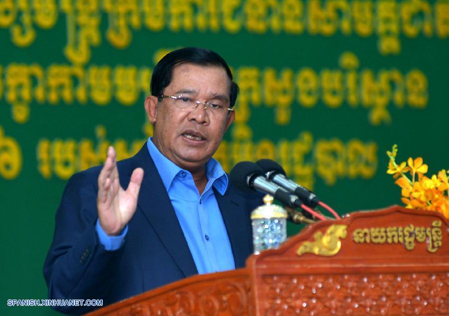 El primer ministro de Camboya, Samdech Techo Hun Sen, afirmó este lunes que su país no apoyará la próxima decisión del tribunal de arbitraje sobre el tema del Mar Meridional de China, y exhortó a todas las partes involucradas en las disputas a resolver sus diferencias a través de las negociaciones bilaterales.