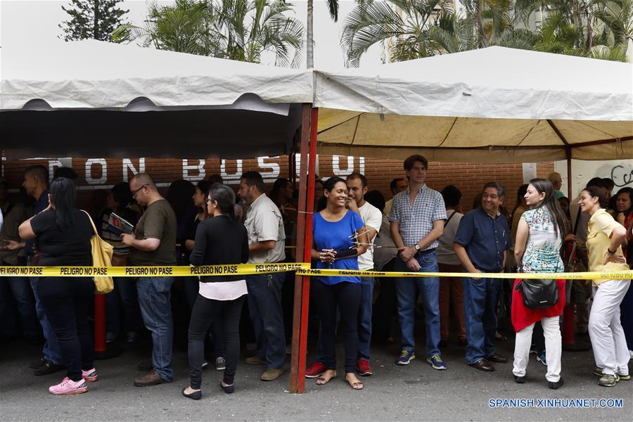 (1)VENEZUELA-CARACAS-POLITICA-REFERENDO