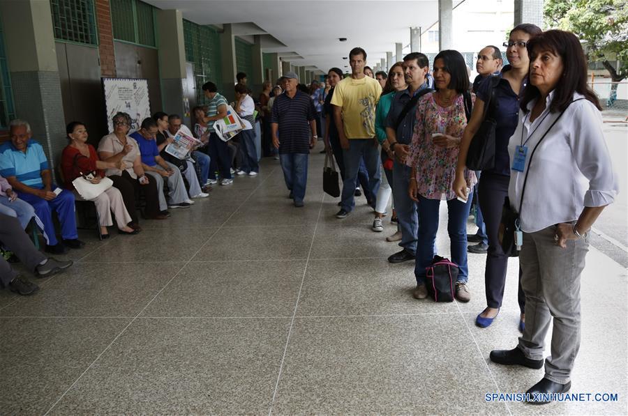 (2)VENEZUELA-CARACAS-POLITICA-REFERENDO