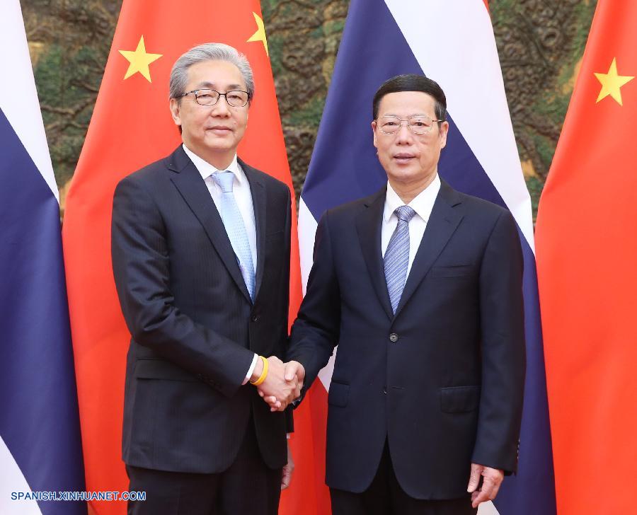 El viceprimer ministro chino Zhang Gaoli se reunió hoy lunes en Beijing con su homólogo tailandés Somkid Jatusripitak.