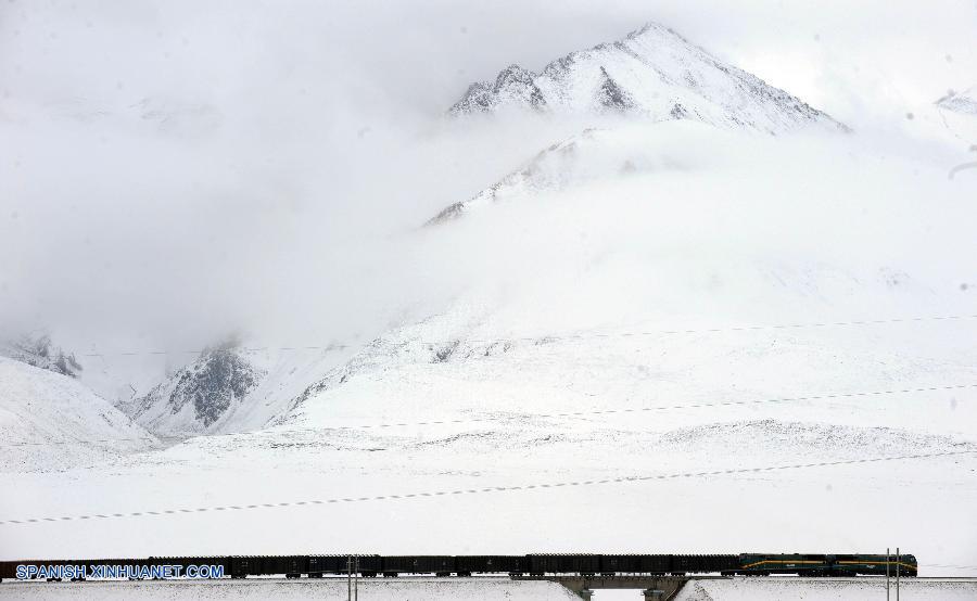 El tren Qinghai-Tíbet de China, el sistema ferroviario más elevado del mundo, conmemora hoy su décimo aniversario.