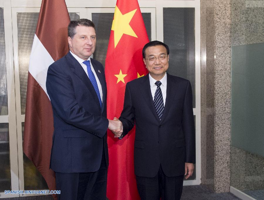 El primer ministro de China, Li Keqiang, dijo hoy que China apoya a Letonia para que organice la quinta reunión de líderes de China y de los países de Europa Central y Oriental (ECO).