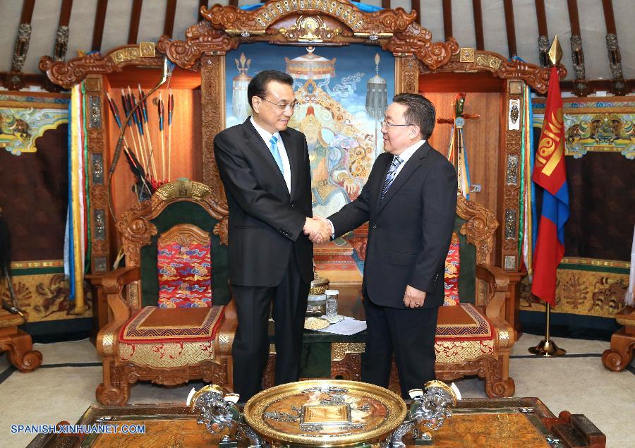 Durante su reunión con el presidente de Mongolia Tsakhiagiin Elbegdorj, Li dijo que 'China está satisfecha con el buen impulso de nuestra asociación estratégica integral' y añadió que espera elevar a un nivel superior la cooperación bilateral con la parte mongola.