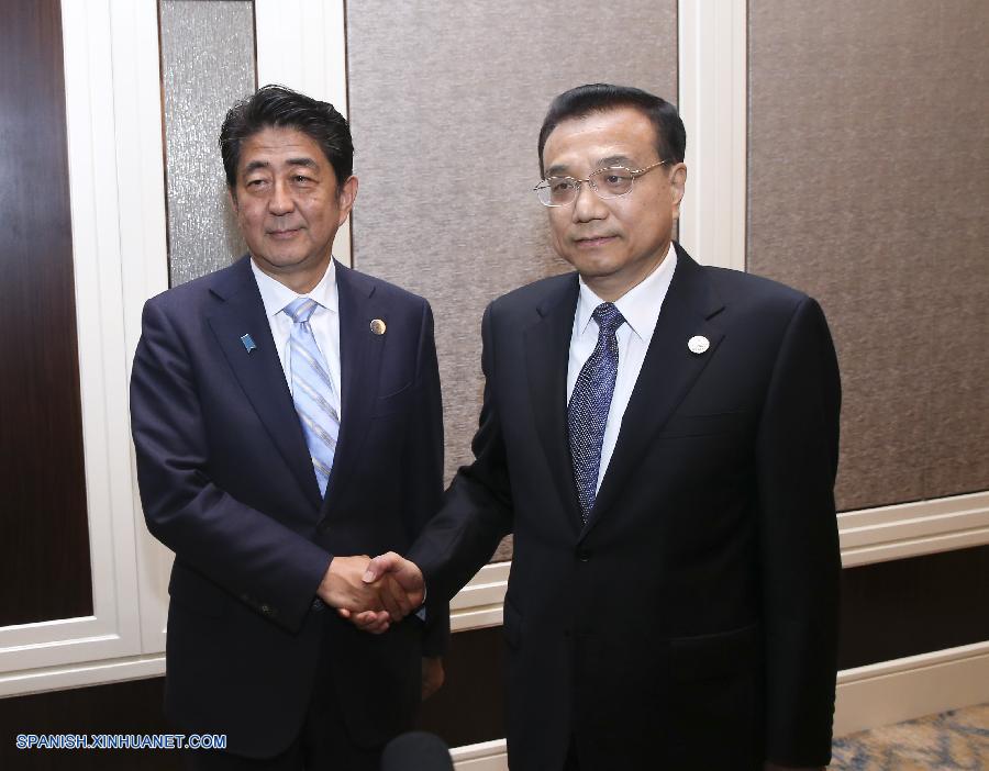 El primer ministro de China, Li Keqiang, pidió hoy el manejo apropiado de las diferencias entre China y Japón y la reanudación gradual de su diálogo y comunicación.