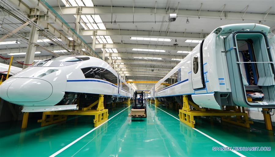 El sector manufacturero de China registr&oacute; una leve ca&iacute;da en julio debido a las inundaciones y la d&eacute;bil demanda, seg&uacute;n los datos oficiales publicados hoy lunes.