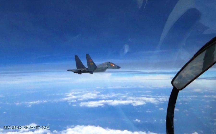 Aviones de la Fuerza Aérea china, incluidos bombarderos H-6 y cazas Su-30, han inspeccionado el espacio aéreo alrededor de las islas Nansha y Huangyan en el Mar Meridional de China, informó hoy sábado Shen Jinke, portavoz de la Fuerza Aérea del Ejército Popular de Liberación (EPL).