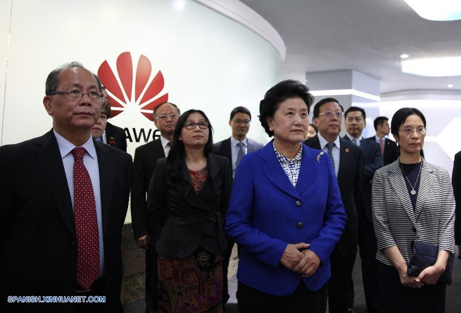 La viceprimera ministra china Liu Yandong instó al gigante de telecomunicaciones de China Huawei a que continúe contribuyendo a la implementación de la estrategia del país de desarrollo impulsado por la innovación.