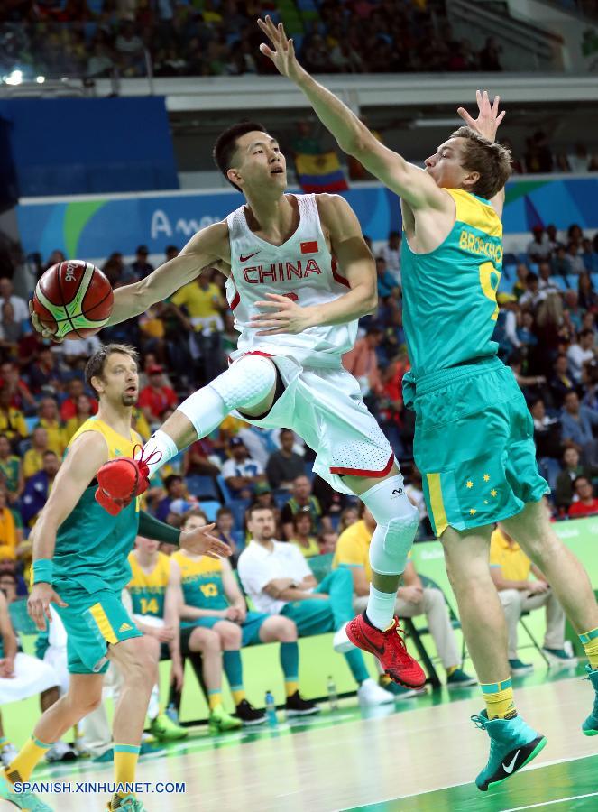 La selección china de baloncesto quedó hoy eliminada de los Juegos Olímpicos de Río de Janeiro, tras perder ante Australia 93-68 en un partido disputado en la Arena Carioca 3, del Parque Olímpico de la ciudad brasileña.