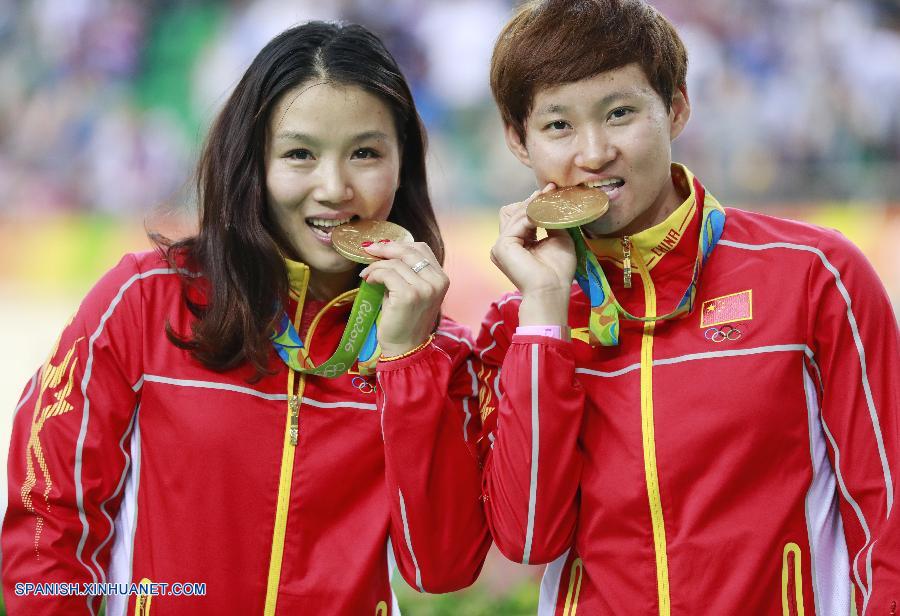 China consiguió hoy su primera medalla olímpica de oro en ciclismo de pista luego de que Gong Jinjie y Zhong Tianshi ganaron el evento de velocidad por equipos femenino en el Velódromo Olímpico de Río.