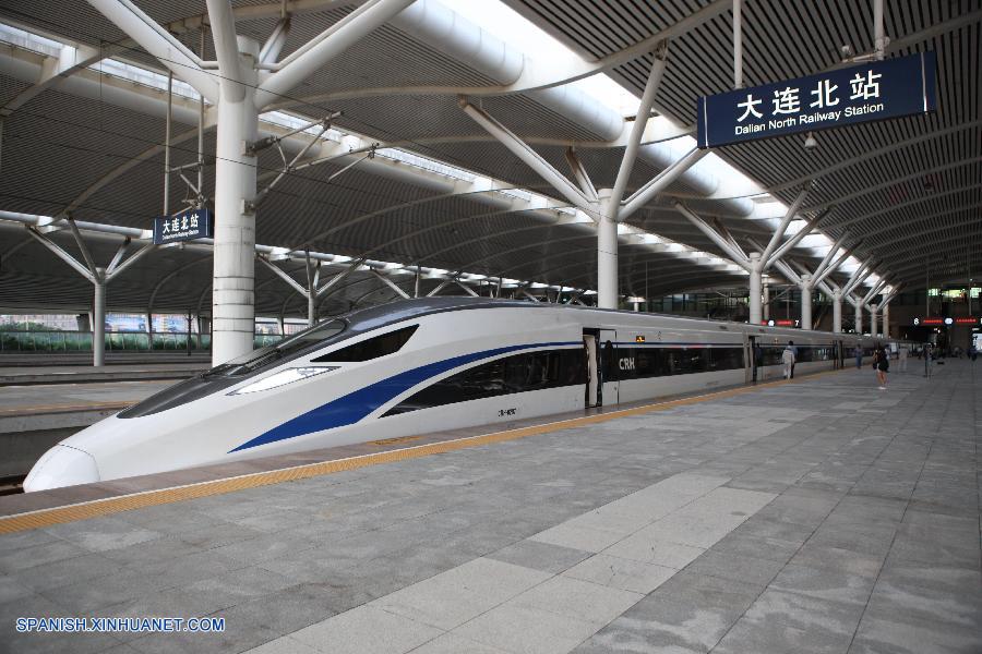 La Corporación de Ferrocarriles de China anunció hoy lunes que sus trenes bala 'de estándar chino', conocidos como unidades múltiples eléctricas (EMU, por las siglas en inglés), han comenzado a operar en la provincia nororiental de Liaoning.