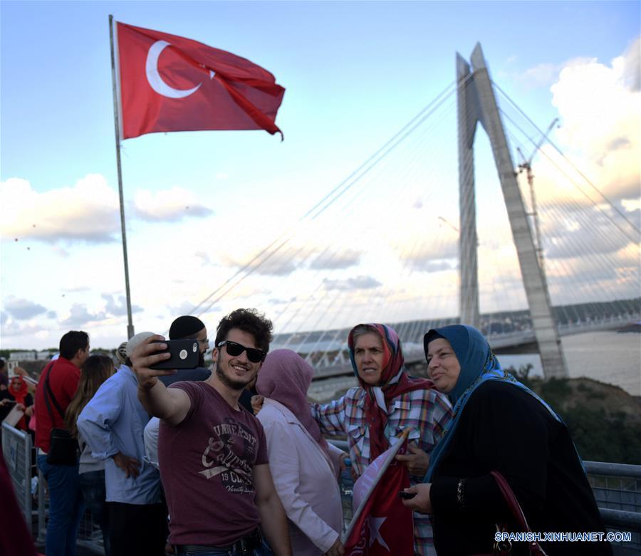 (6)TURQUIA-ESTAMBUL-INDUSTRIA-INFRAESTRUCTURA