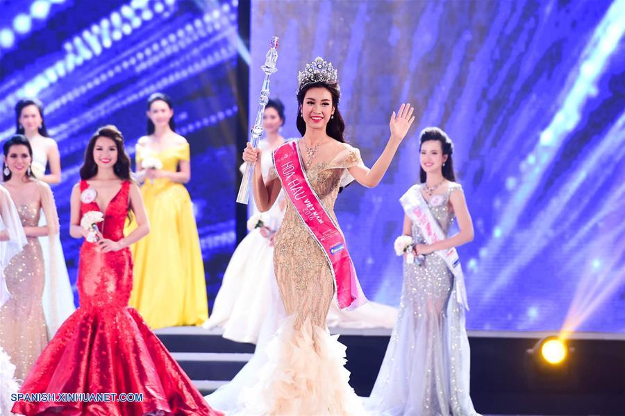 Do My Linh, una estudiante de intercambio de 20 años de edad de Hanoi, fue nombrada Miss Vietnam 2016 el domingo por la noche después de ganar un concurso de belleza nacional que promueve la belleza, la bondad y el conocimiento.