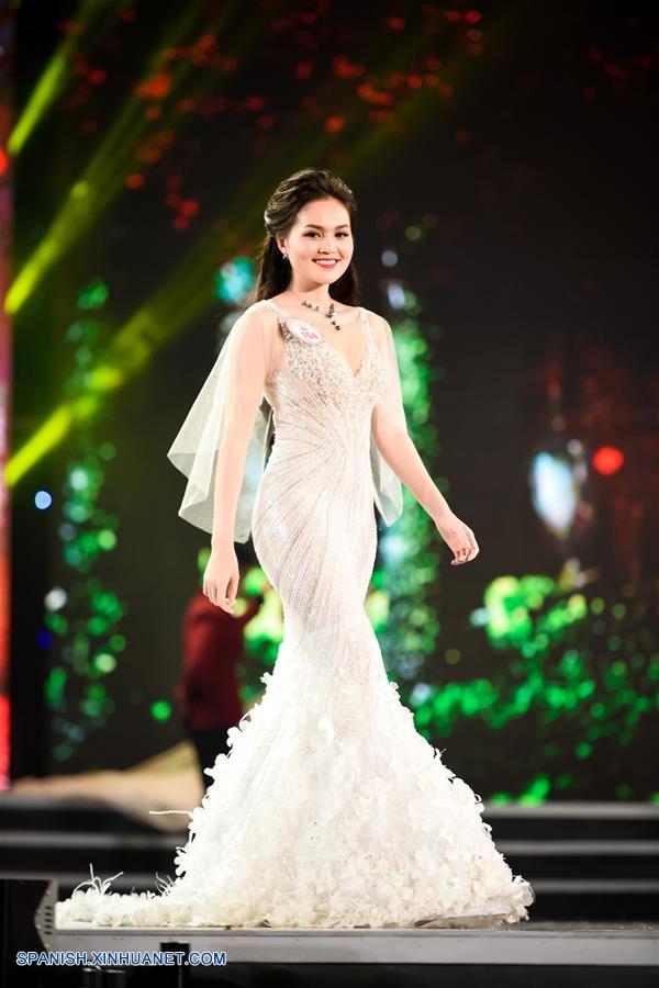 Do My Linh, una estudiante de intercambio de 20 años de edad de Hanoi, fue nombrada Miss Vietnam 2016 el domingo por la noche después de ganar un concurso de belleza nacional que promueve la belleza, la bondad y el conocimiento.