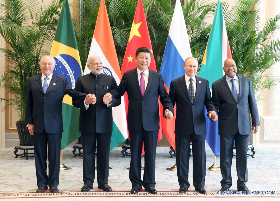 （杭州G20·时政）习近平出席金砖国家领导人非正式会晤