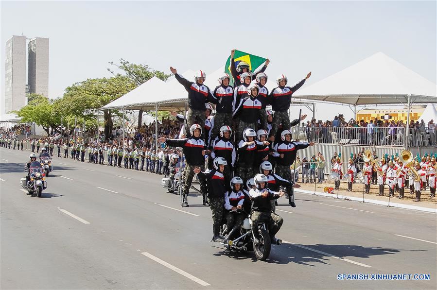 (17)BRASIL-BRASILIA-SOCIEDAD-CONMEMORACION