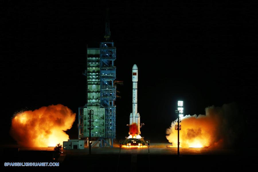 China lanzó hoy al espacio al laboratorio espacial Tiangong-2, como un preparativo para una estación espacial permanente que China planea construir alrededor del 2022.