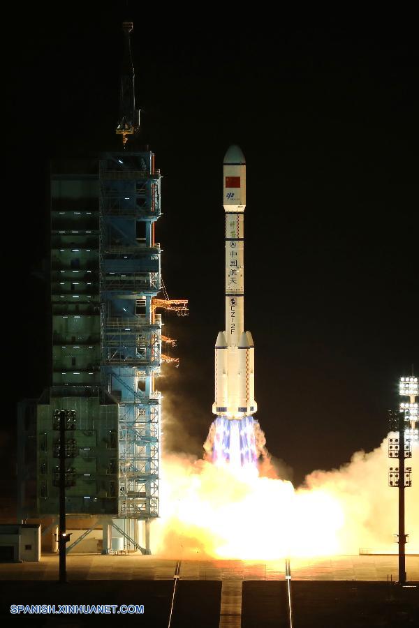 China lanzó hoy al espacio al laboratorio espacial Tiangong-2, como un preparativo para una estación espacial permanente que China planea construir alrededor del 2022.