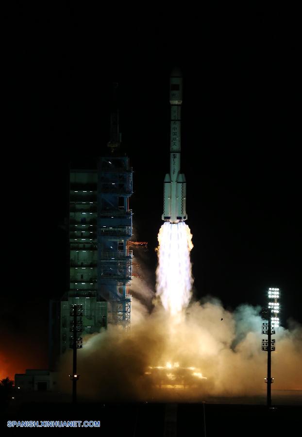 China lanzó hoy al espacio al laboratorio espacial Tiangong-2, como un preparativo para una estación espacial permanente que China planea construir alrededor del 2022.